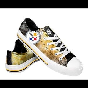 Brand new in box never worn, Womens 8. Steelers shoe